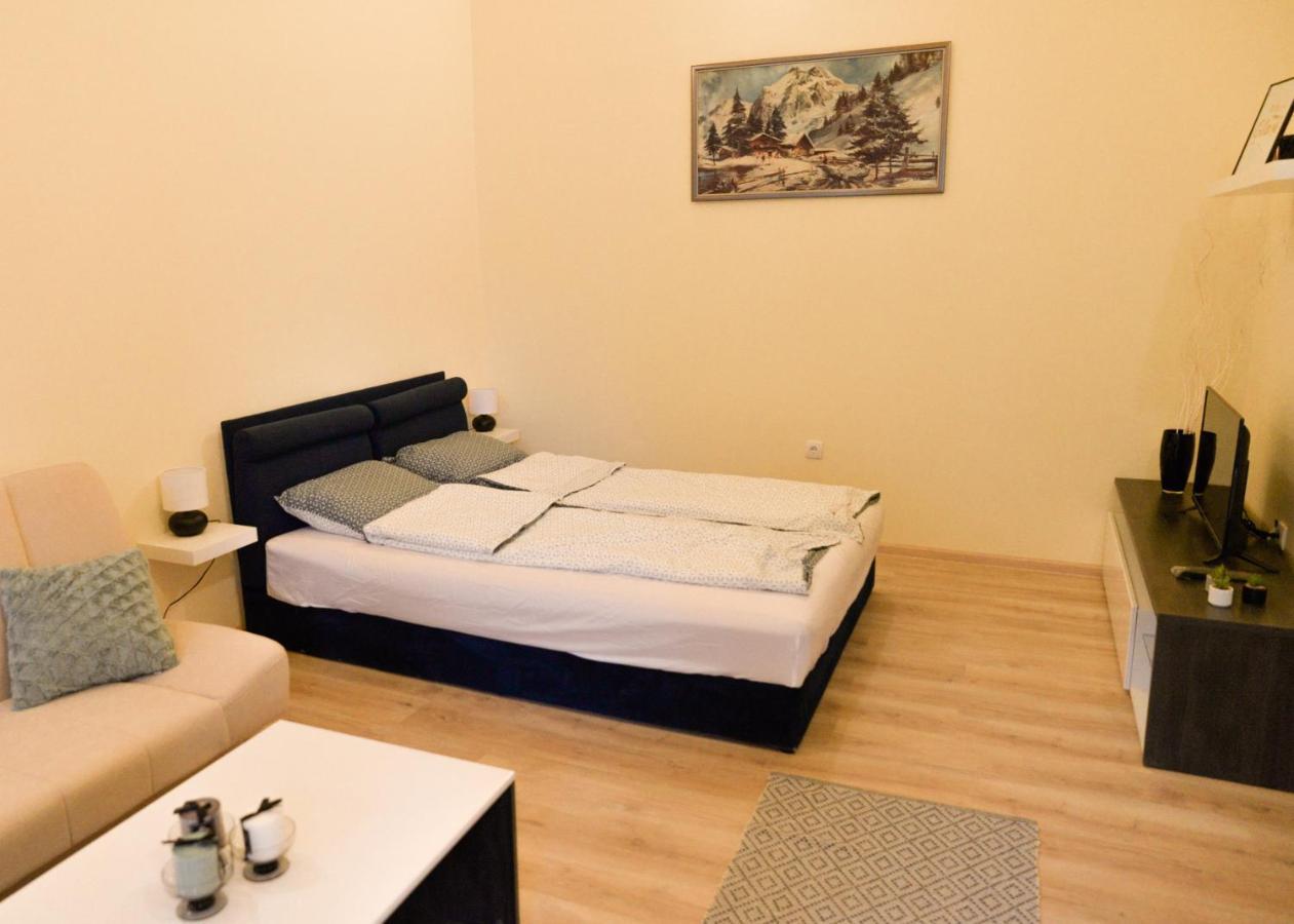 Centrum Apartment Senta Eksteriør bilde